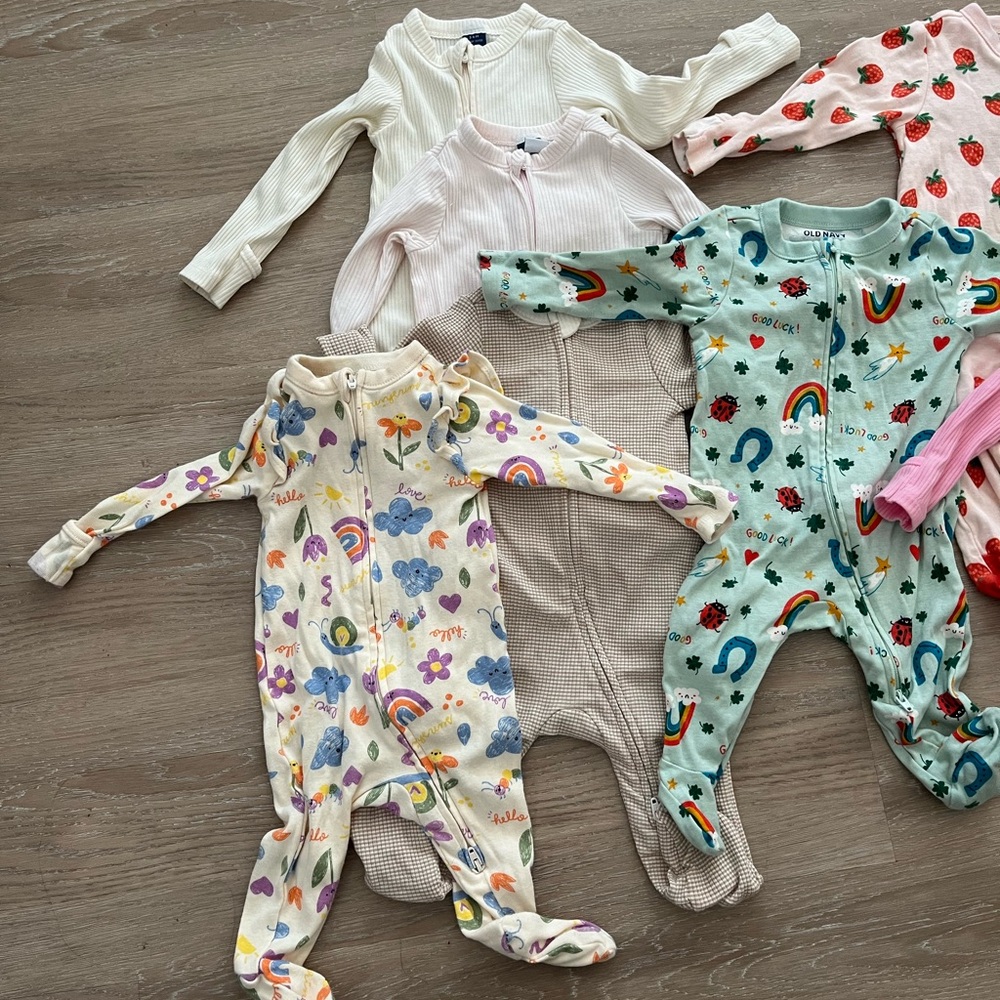 Old Navy Baby 2-way zip bundle
